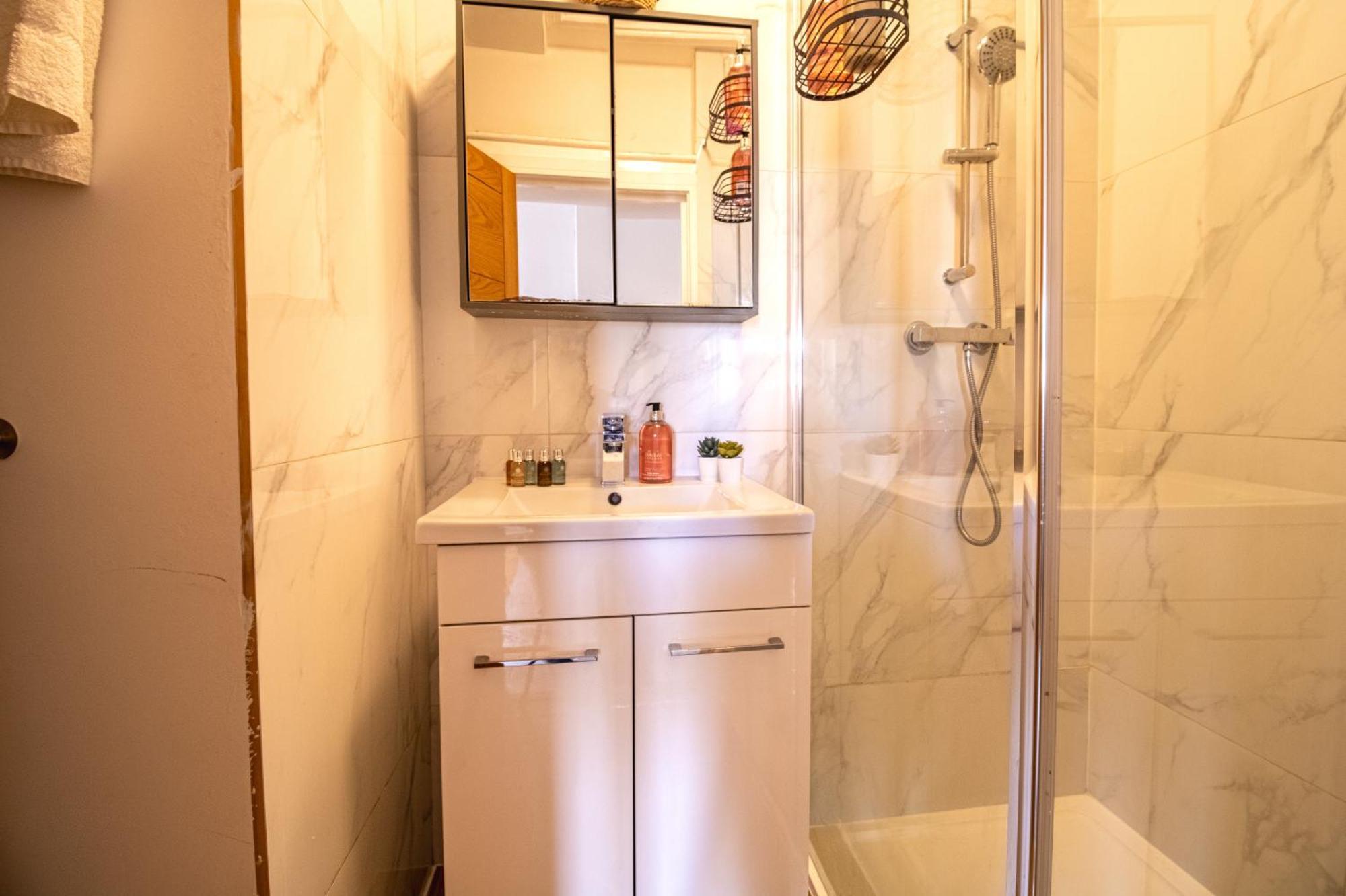 Spacious Studio Apartment On Oxford Street 9Gc Londra Dış mekan fotoğraf